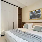 New & Luxury 5* With Breathtaking View- Kiki Lu Apartment