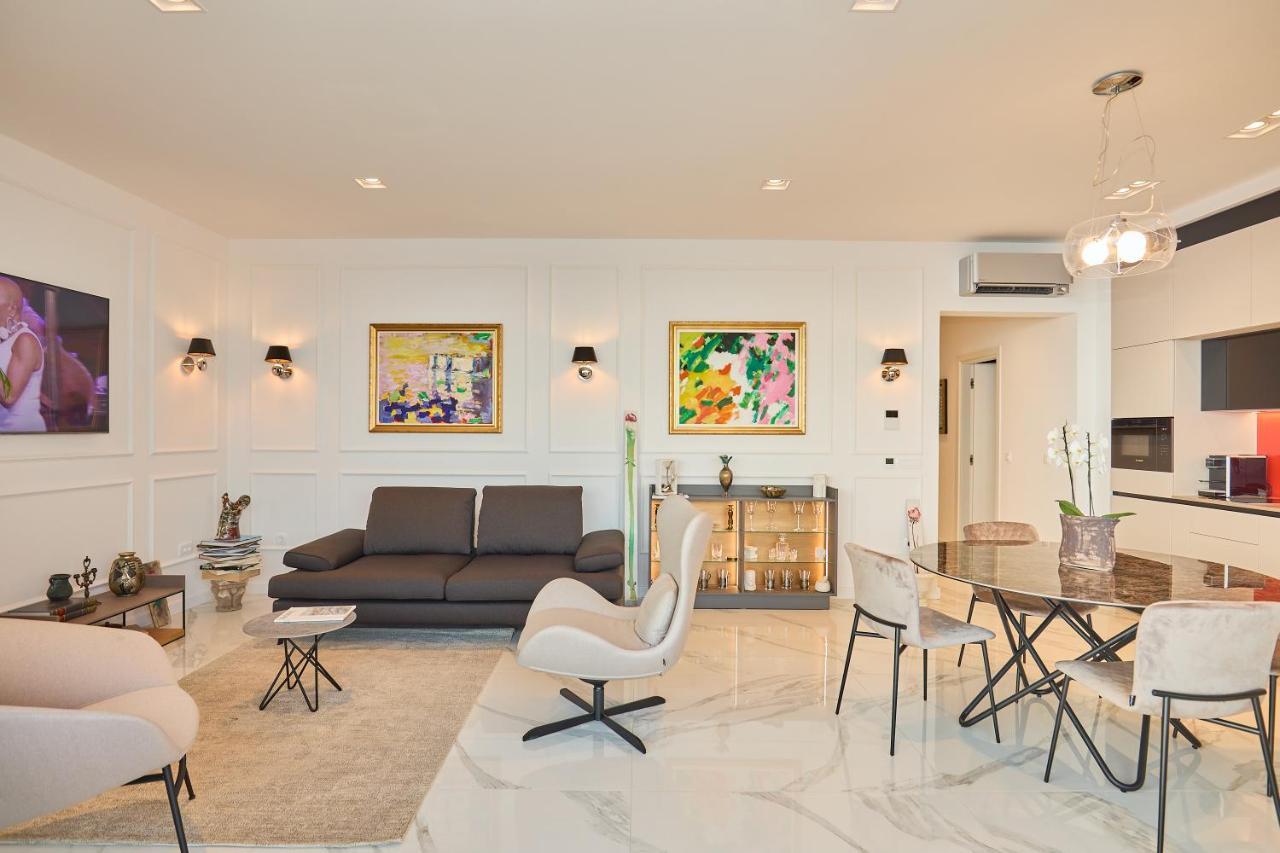 New & Luxury 5* With Breathtaking View- Kiki Lu Apartment