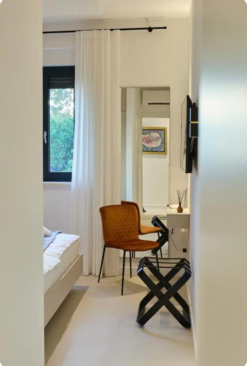 New & Luxury 5* With Breathtaking View- Kiki Lu Apartment